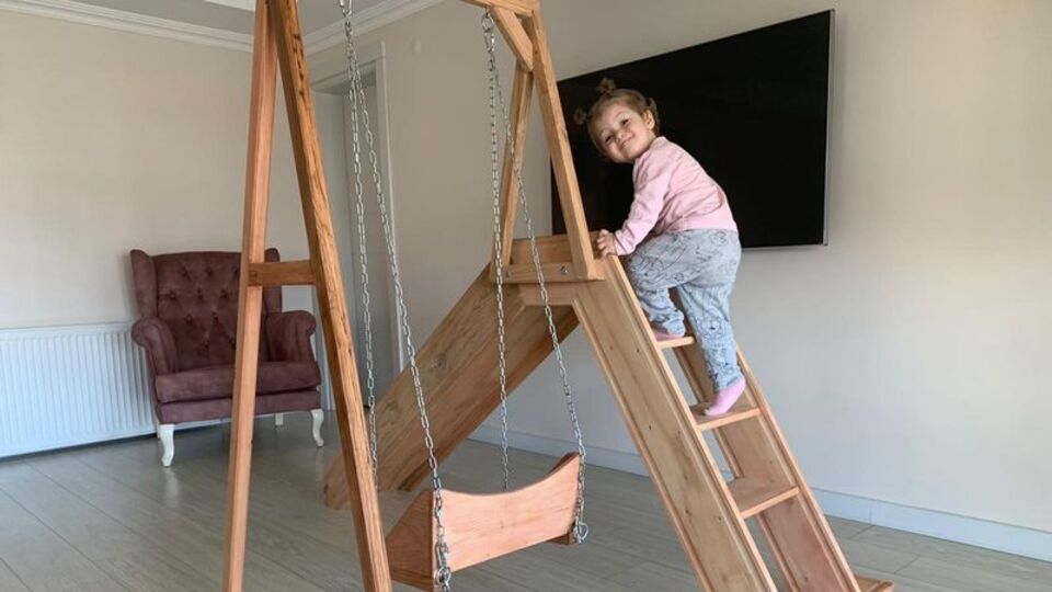 Parka götüremediği torunu için yaptı