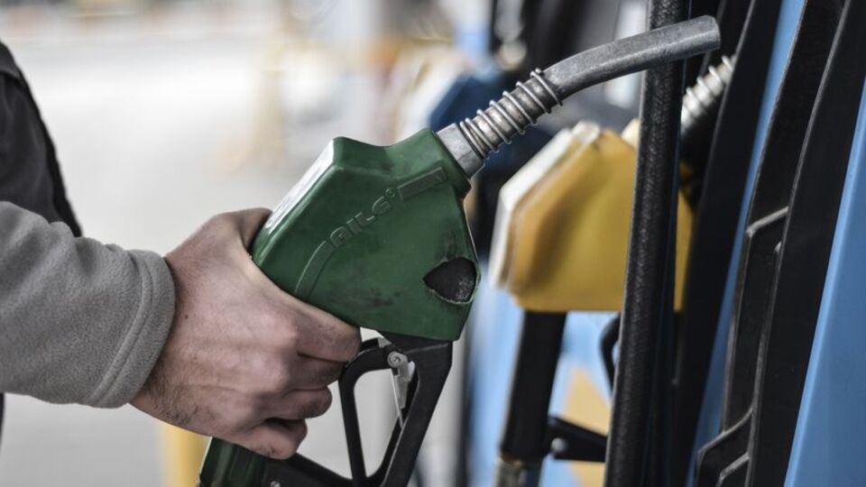 Benzinde yeni zam yolda