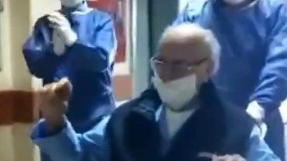 96 yaşında virüsü yendi! Alkışlarla taburcu edildi!