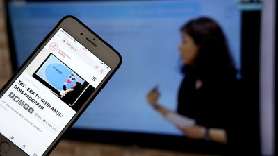 TRT ile EBA TV canlı yayını izleyin...