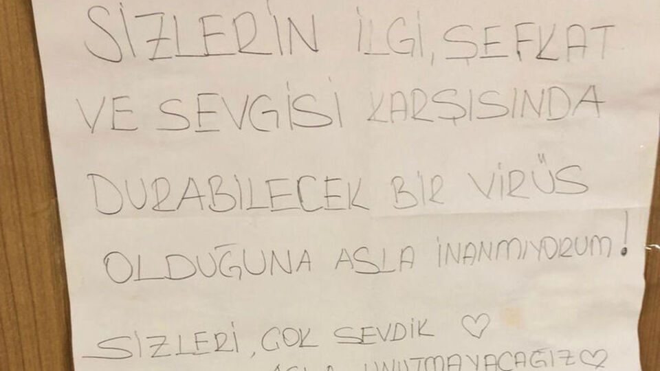 Öğrencilerden duygulandıran mesaj!