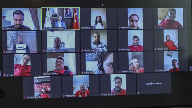 Kasapoğlu, paralimpik sporcularla görüştü