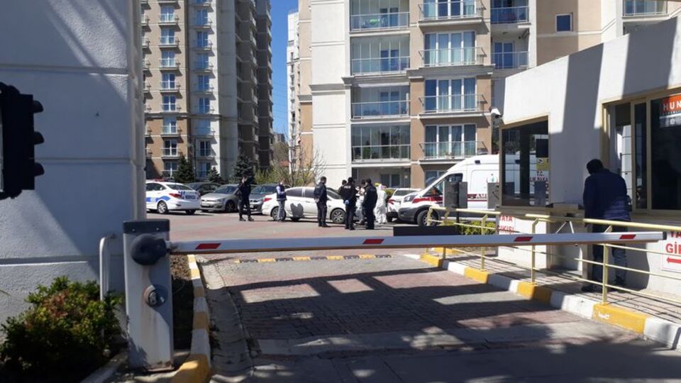 Korona şüphesi olan bir kişi ölü bulundu