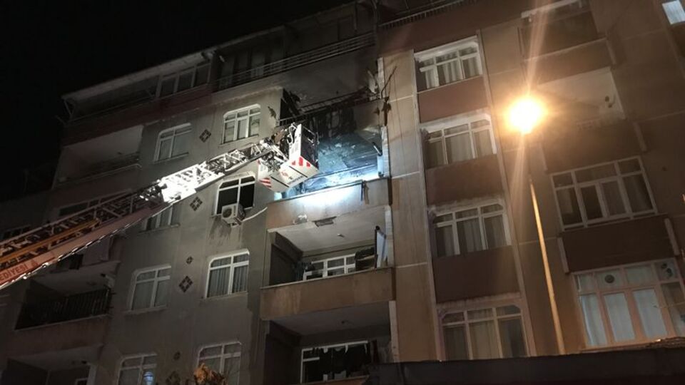 İstanbul'da doğalgaz patlaması: 1'i ağır 4 yaralı