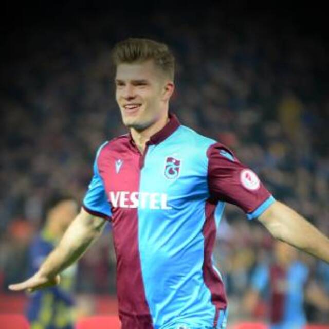 Devler, Sörloth'un peşinde!