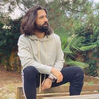 12 yıl sonra sakallarını kesti