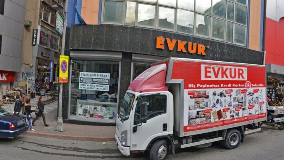 Evkur'dan 11 milyon TL bağış