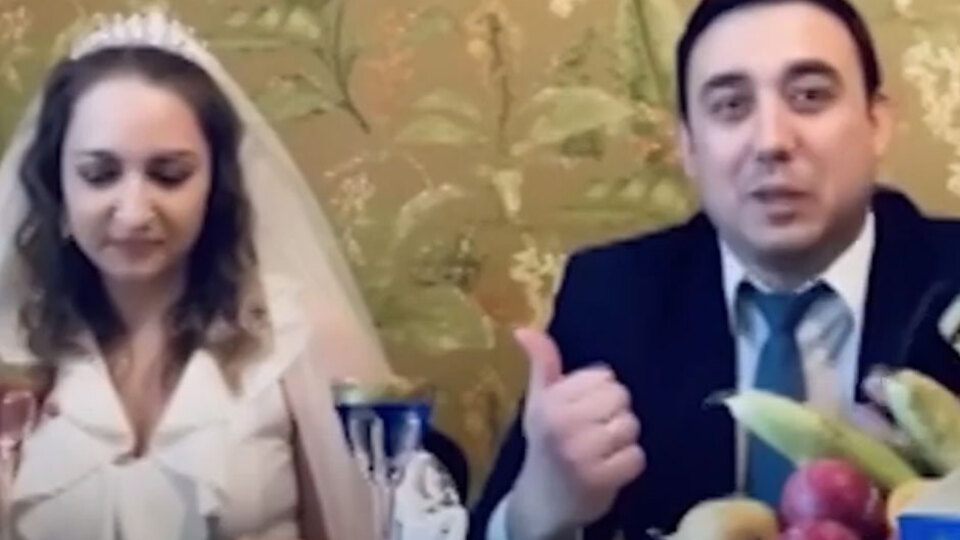 Bu da oldu... Rusya'da internet üzerinden düğün!