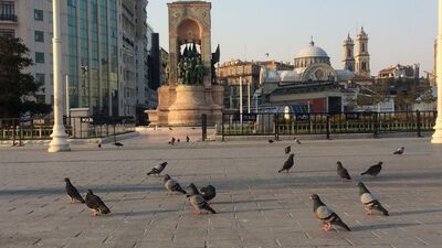 Yollar boş kaldı! Sessiz İstanbul!