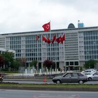 İBB'de 350 "pozitif" belirlendi! 3 kişi can verdi!