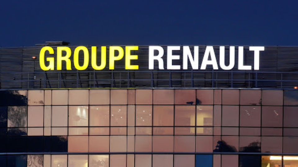 Yönetim Kurulu maaşlarında kesintiye gitti