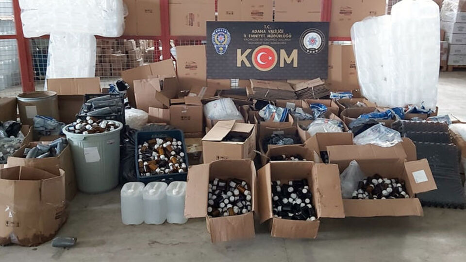 Depoya sahte içki baskını!