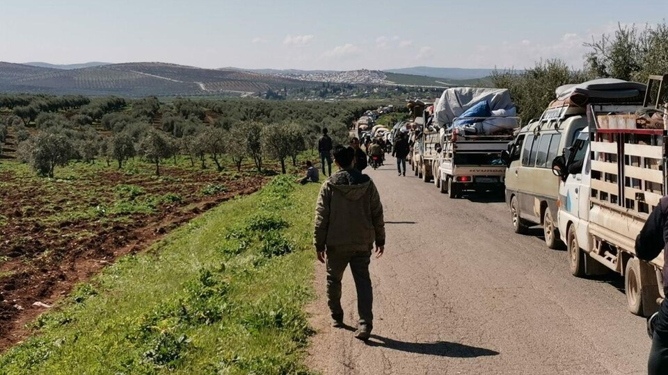 Halep-İdlib karayolu geçici olarak açıldı