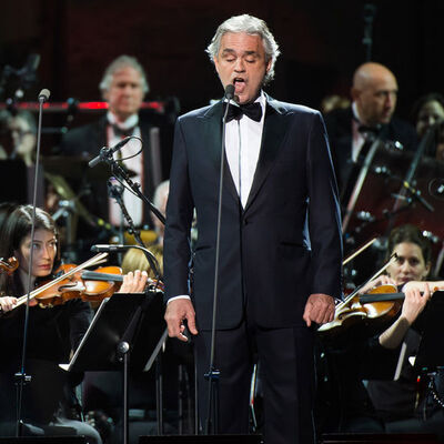 Bocelli'den Duomo Katedrali'nde 'Umut İçin Müzik' konseri verdi