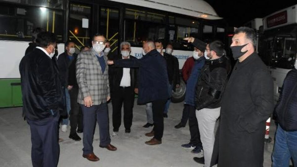 Kayseri'de halk otobüsü şoförlerinden gece eylemi