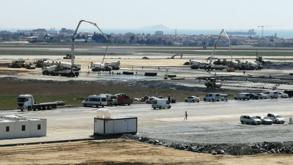 Hastaneler için tam gaz! Beton ve yol çalışması