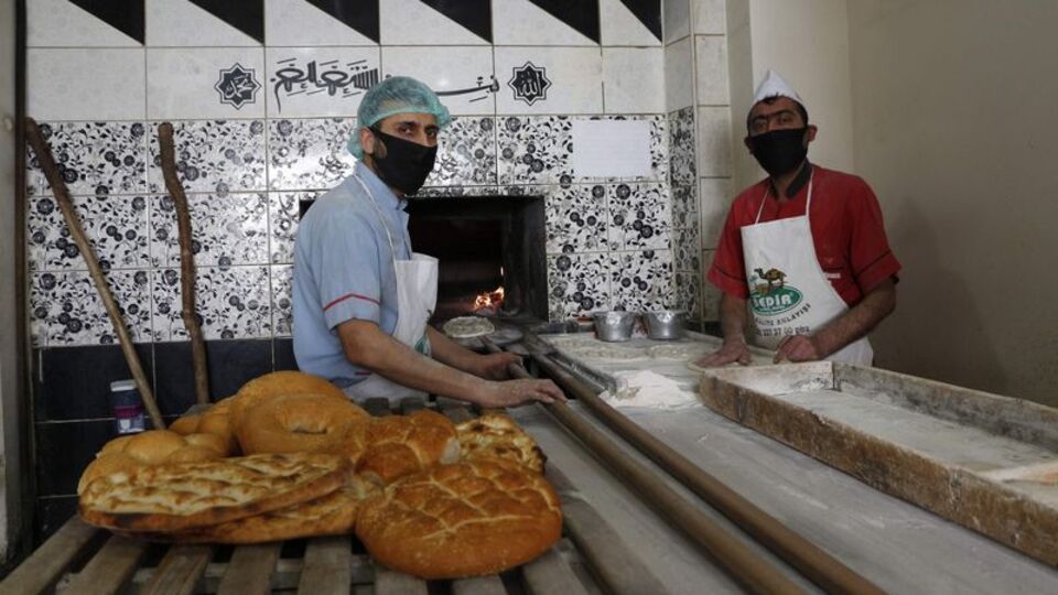 Fırıncıdan ilginç koronavirüs önlemi