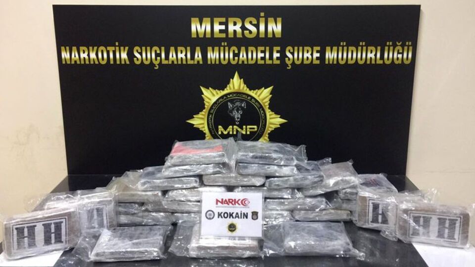 Mersin'de gemiye uyuşturucu operasyonu