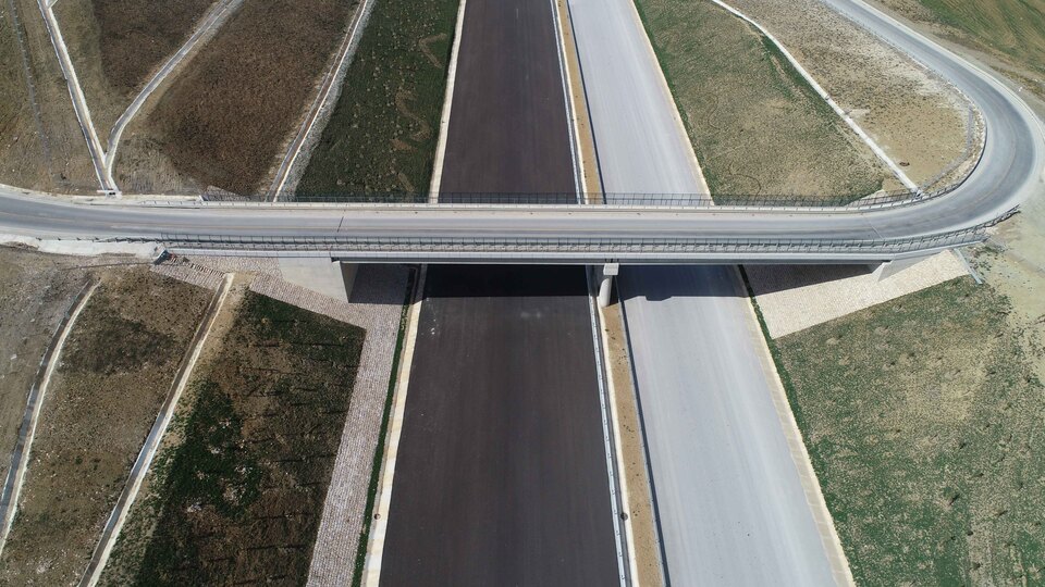 Otoyol ihalesi ertelendi