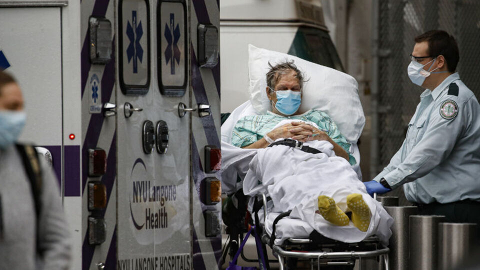 ABD'de ölü sayısı 24 bine yaklaştı! Hızı yavaşladı ama can kaybı sürüyor!