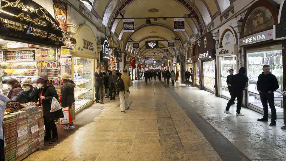 Yarı açık çarşı!