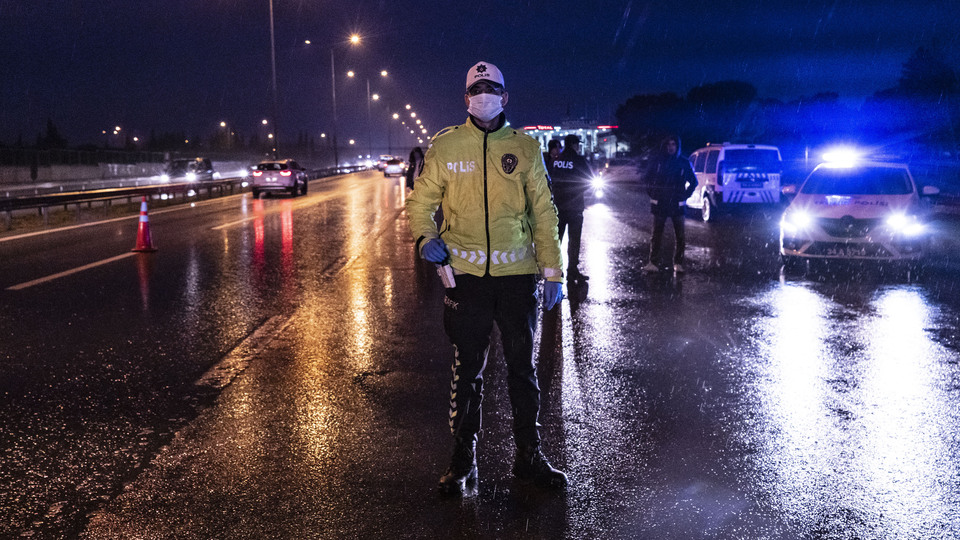 Van otobüsü için akılalmaz ihbar! Hastaneye sevk edildiler!