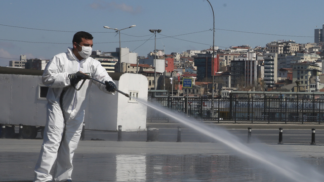 Türkiye'nin korona ile mücadele çabalarına övgü!