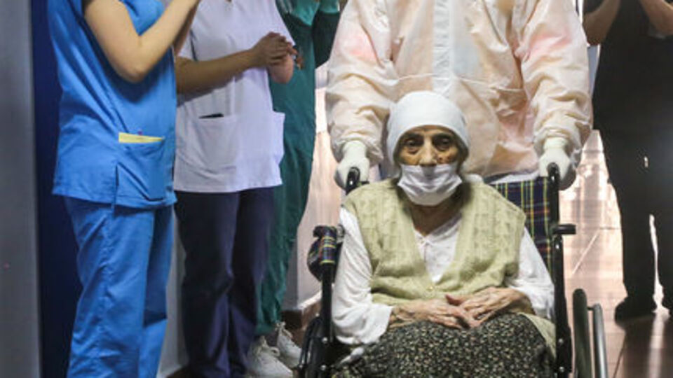 Asırlık nine koronavirüsü yendi