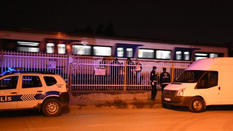 İZBAN treninin çarptığı kişi hayatını kaybetti