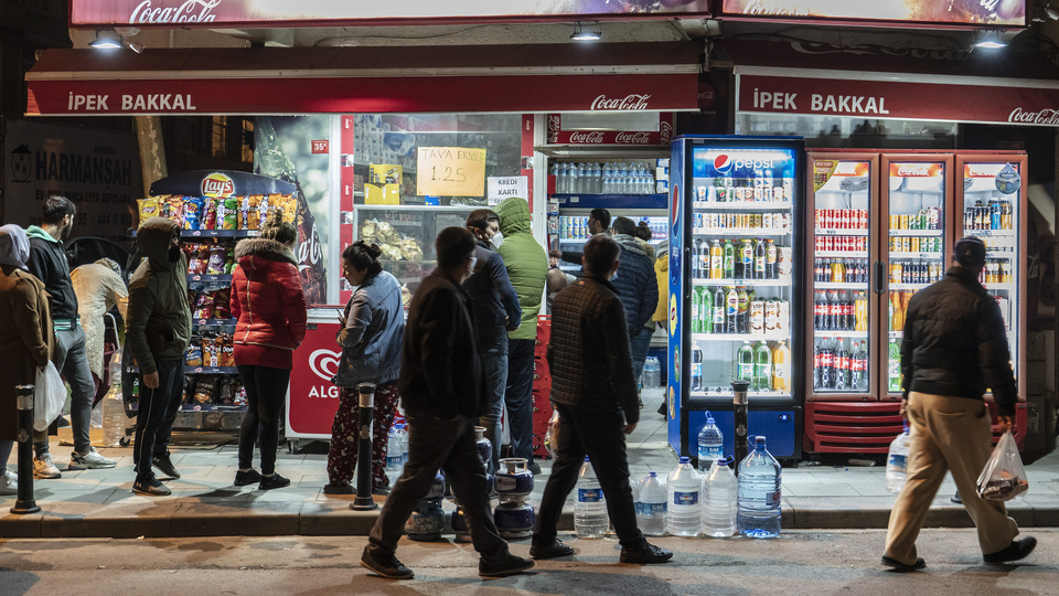 'Bakkal ve büfeler açık kalsın'