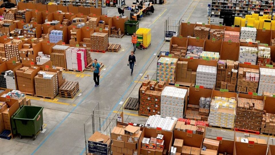 'Sosyal mesafe' Amazon'a depolarını kapattırdı