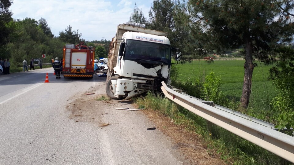 Adana'da feci kaza: Baba ve oğlu hayatını kaybetti!