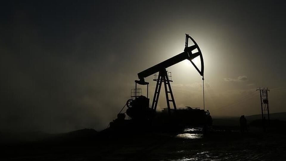 ABD'nin ham petrol stokları hızlı yükseliş gösterdi