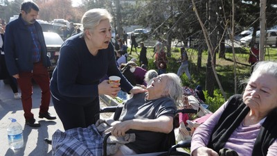 Ankara'da yaşlı bakım merkezinde yangın