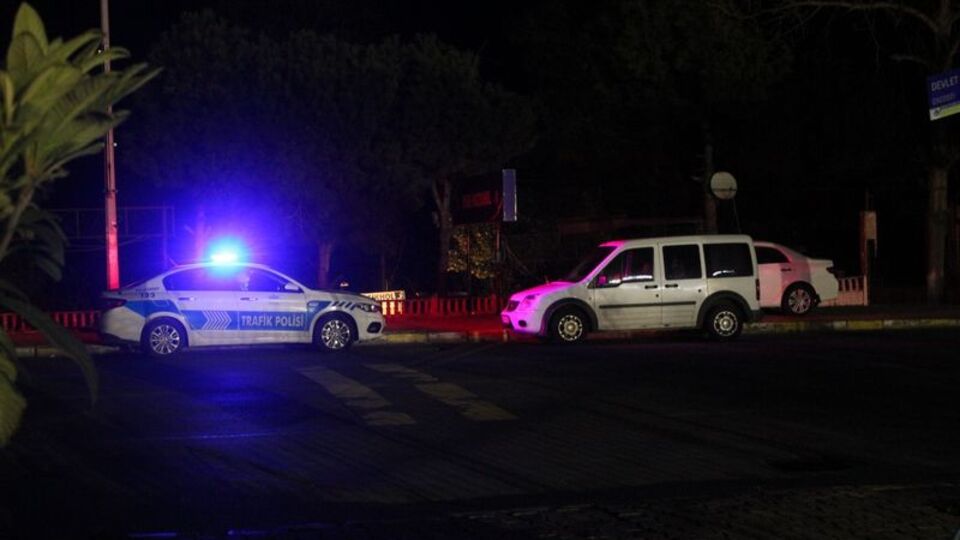 Eğlence mekanına gece baskını: 21 gözaltı