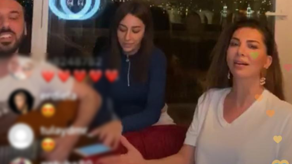 Ebru Yaşar'dan akustik müjdesi