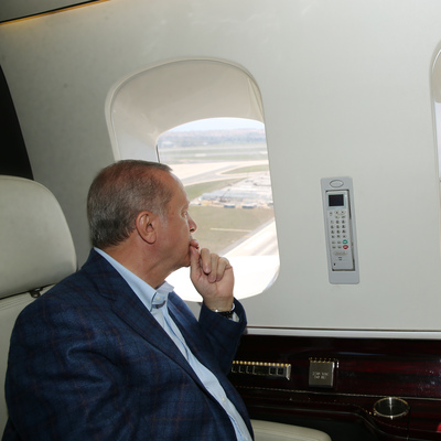 Cumhurbaşkanı Erdoğan yapımı süren hastaneleri inceledi