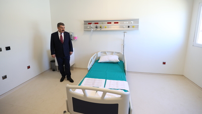 Sağlık Bakanı Koca hastane inşaatını inceledi