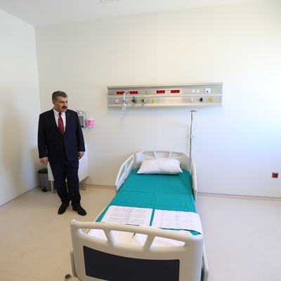 Sağlık Bakanı Koca hastane inşaatını inceledi