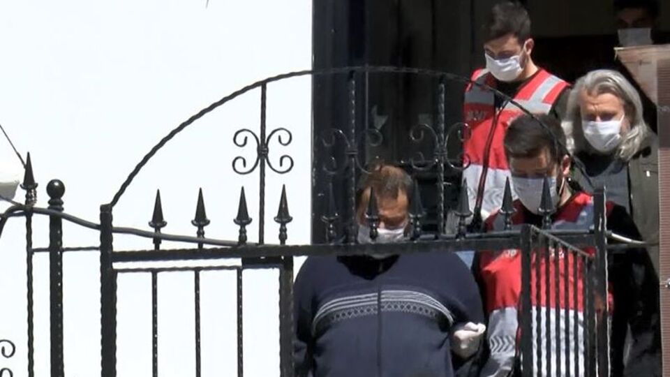 Sultan Abdulhamid'in türbesinde saygısızlık!