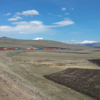 Dev tren yola çıktı