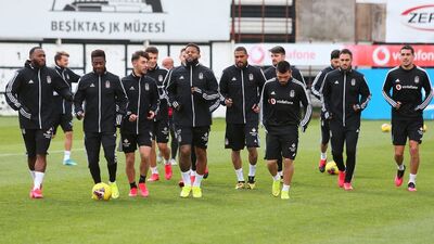 Beşiktaş sahaya iniyor!