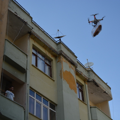 Ekmek dağıtımına sıra dışı çözüm!