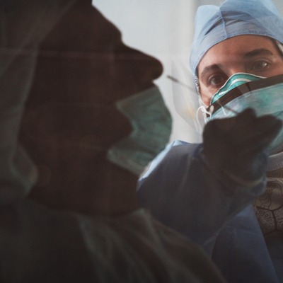 ABD'li bilim insanları: Virüs düşündüğümüz kadar ölümcül değil