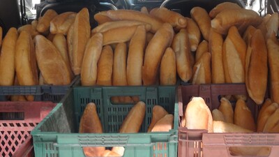 Fırıncılardan ekmek dağıtımı açıklaması