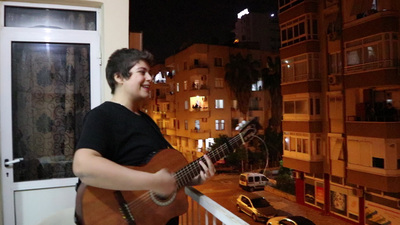 Ferah Zeydan'dan balkon konseri