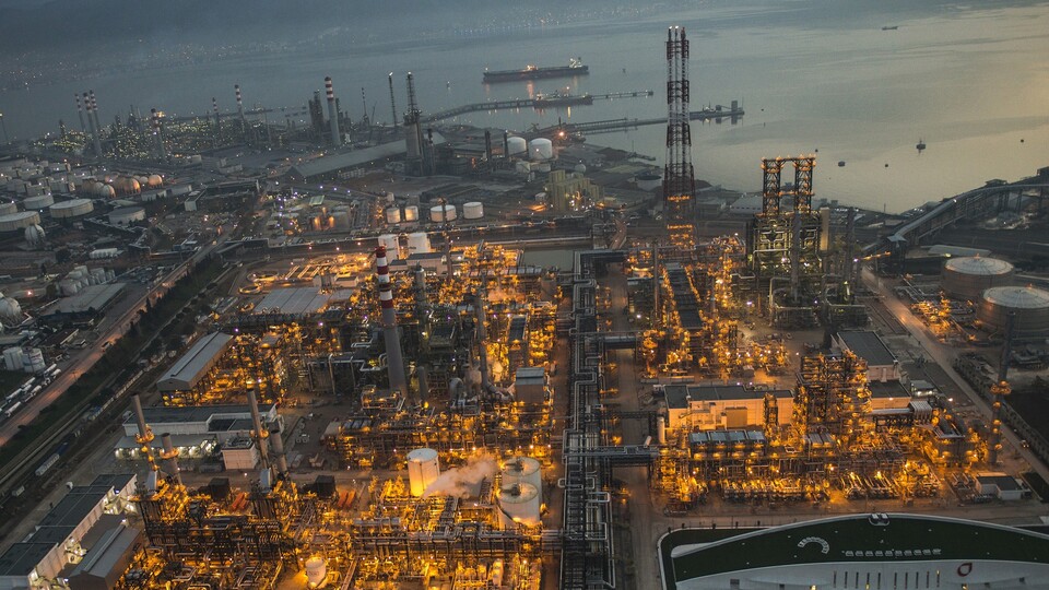 Bir rafineri daha üretime ara mı verecek?