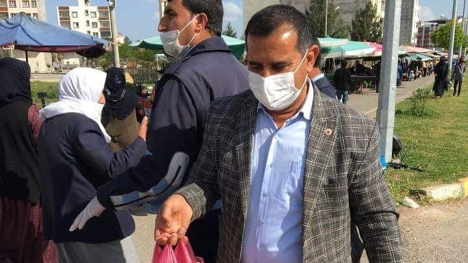 Kızı yoğun bakımda olan muhtardan iyilik seferberliği