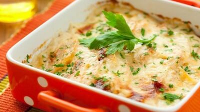 Fırında Sucuklu ve Kaşarlı Patates