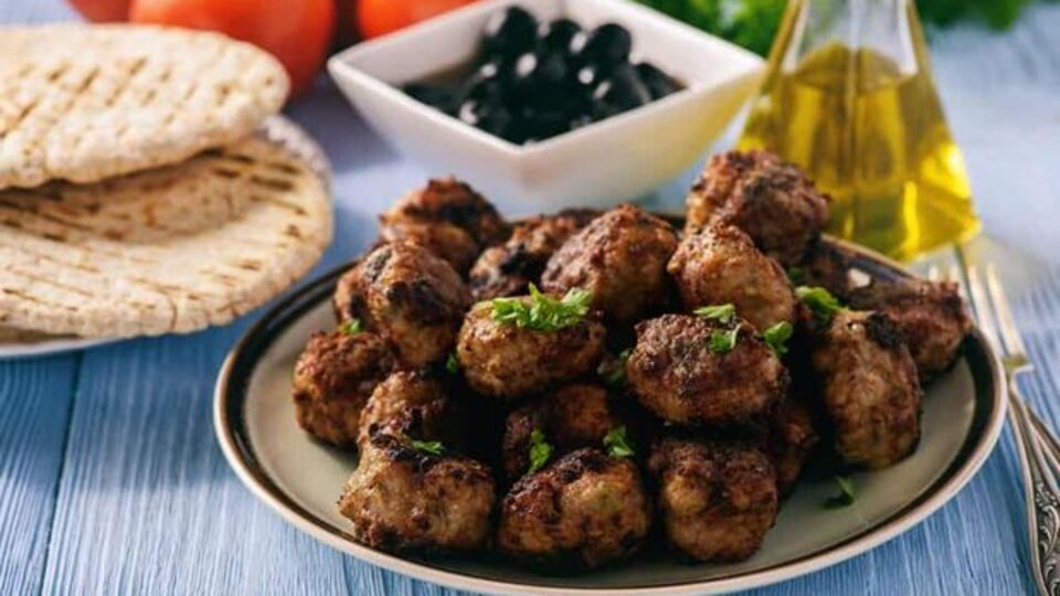 Fırında Köz Biberli Köfte